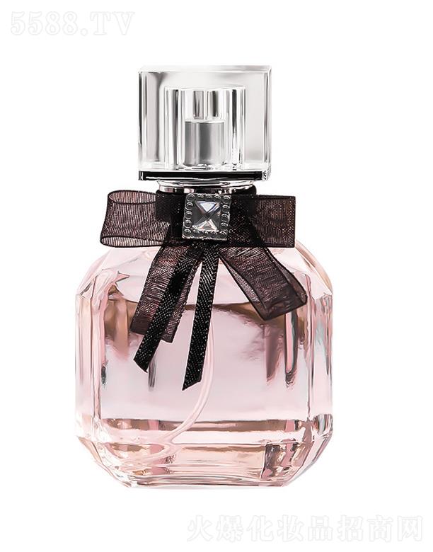 �㽭��ܽ�㻯�yƷ���޹�˾�����đ��˷��D(zhu��n)����Ůʿ��ˮ 50ml