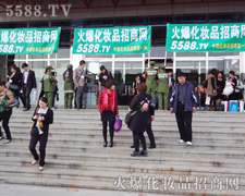 ��һ�δλ����ǌ��҂��ƏV�����ķe�O�J(r��n)��