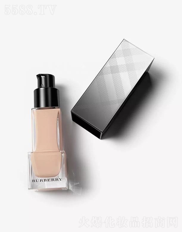 �������z��������ʷ۵�Һ SPF 15 PA+++ �C Ӣ���״� 11 ̖ ���w�־óʬF(xi��n)�����⻬