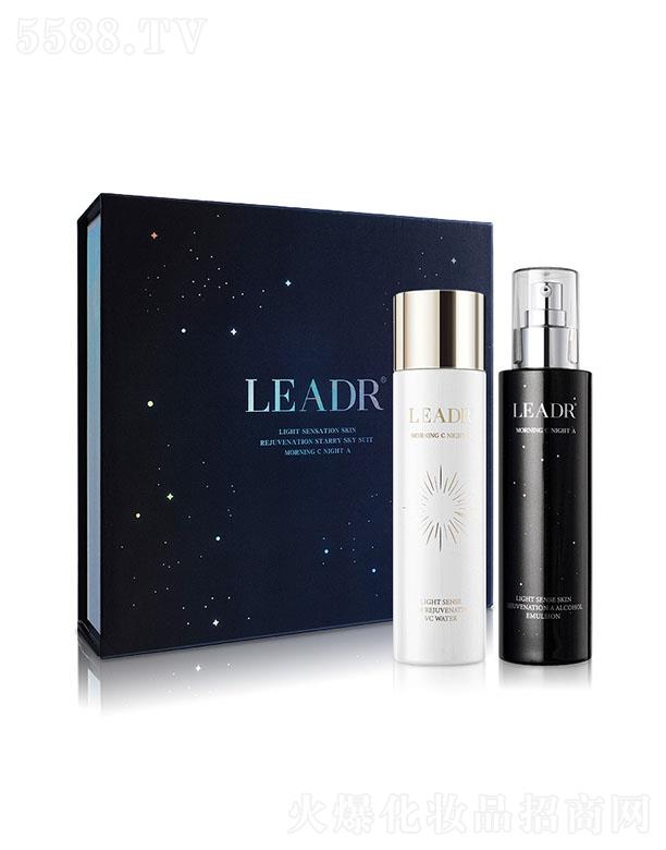 Ů��֮����П��w�ǿ�ˮ��ɼ��� ������Һ���yˬ�wˮ�o(h��)�wƷ�׺��b