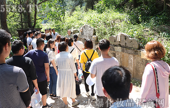 ���мtɫ�Ļ�