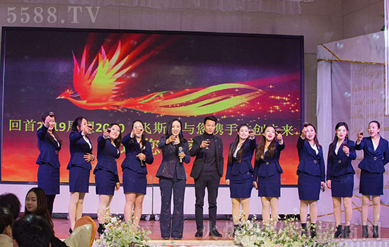 飛斯達全體員工給您拜年了 飛斯達全體員工給您拜年了