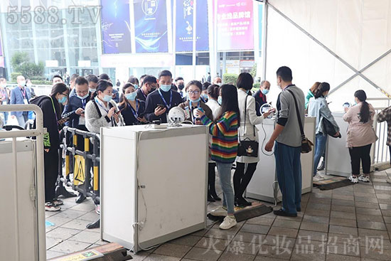 ����ʢ�����س��������44�óɶ����I(y��)���[��ʢ���_Ļ