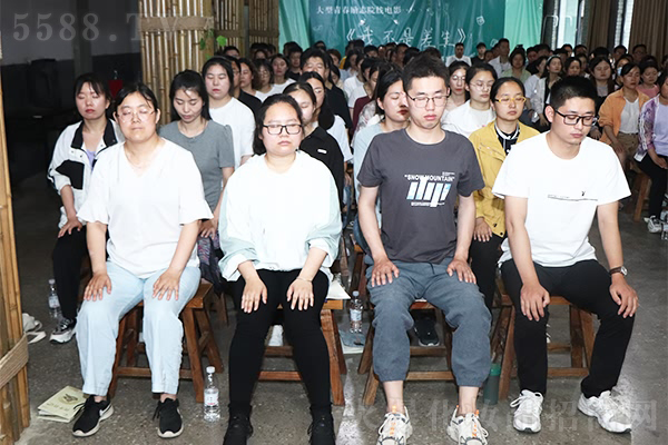 �㲽�Ͼ�ɽ����������Ļ������ܾ���������