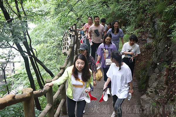 ����(d��ng)��^���һ�[��ɽС