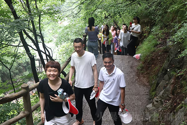 ���˿s�������H��ȫ���Ը�