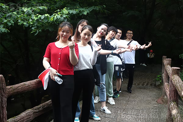 �ж��cŬ�����W(xu��)��(x��)�c�^��