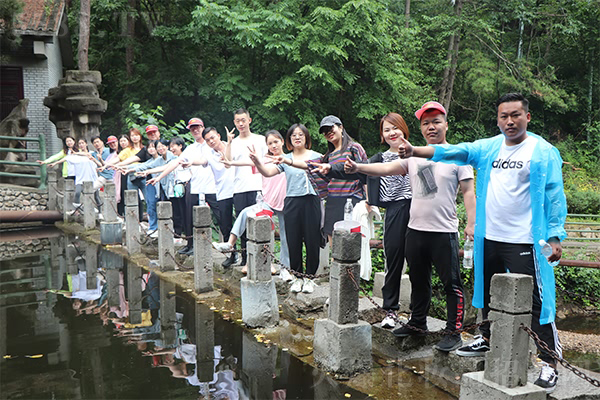 ɽˮ�f�̣����к��\