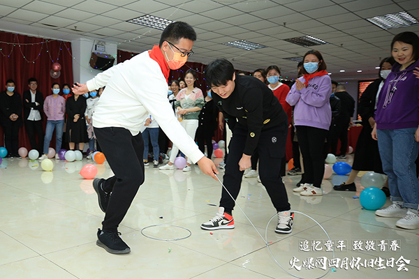 ��׷��ͯ�ꡤ�¾��ഺ���𱬾W(w��ng)4���f���Օ�(hu��)�A�M�e�k