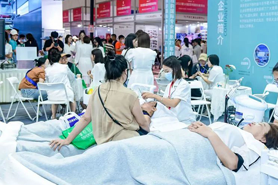 ��18��������(gu��)�H���I(y��)���[��(hu��)�A�M(m��n)��Ļ