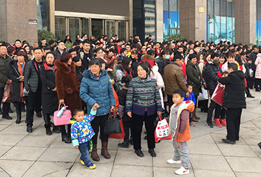 ��ʮ����������B(y��ng)�������gӭ��ĸ���c��10�꣡