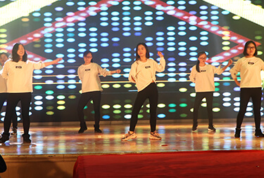 ��һ�ӵĻ𱬷����ഺ���衶cilicili������һ��high